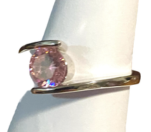 Load image into Gallery viewer, Sterling Silver - Pink cubic zirconia ring. Sizes 4, 5, 6, 7, 8, 9, 11, 12. SS254
