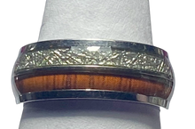 Load image into Gallery viewer, Stainless Steel - Silver ring with wood pattern.  Sizes 5, 6, 7, 8, 9, 10, 11, 12, 13, 14.   RW221

