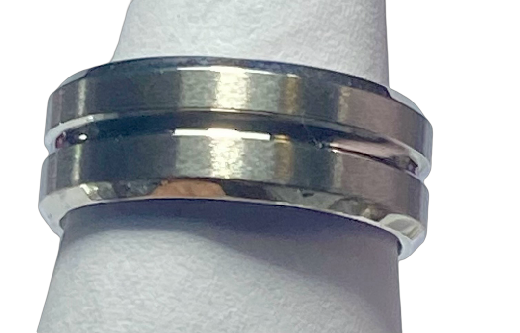 Stainless Steel - Silver ring. Sizes 5, 6, 7, 8, 9, 10, 11, 12, 13  RW219