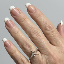 Load image into Gallery viewer, Dragonfly sterling silver rings  sizes   3, 6, 6, 12. (AS10)
