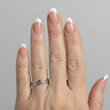 Load image into Gallery viewer, Celtic Sterling silver ring  sizes   5, 6  (AS12)

