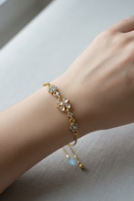 Load image into Gallery viewer, Gold yellow flower Rhinestone Adjustable Bracelet BR19

