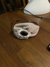 Load image into Gallery viewer, Stunning Cream Fascinator FS169
