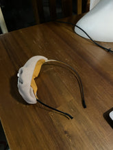Load image into Gallery viewer, Stunning Cream Fascinator FS169
