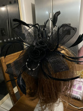 Load image into Gallery viewer, Stunning Black Fascinator. FS141
