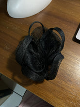 Load image into Gallery viewer, Stunning Black Fascinator. FS142
