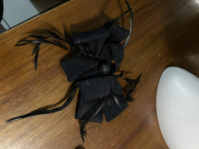 Load image into Gallery viewer, Stunning Black Fascinator. FS144
