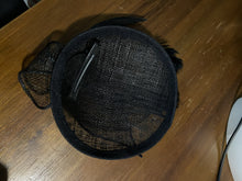Load image into Gallery viewer, Stunning Black Fascinator FS185

