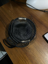 Load image into Gallery viewer, Stunning Black Fascinator FS188
