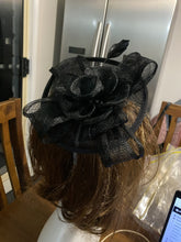 Load image into Gallery viewer, Stunning Black Fascinator FS191
