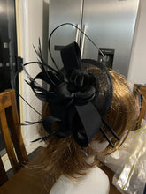 Load image into Gallery viewer, Stunning Black Fascinator FS194
