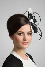 Load image into Gallery viewer, Stunning Black &amp; White Fascinator. &nbsp;FS047
