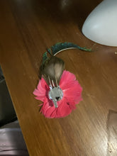 Load image into Gallery viewer, Stunning Pink Fascinator. FS119
