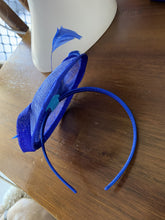 Load image into Gallery viewer, Stunning Blue Fascinator FS155
