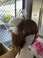 Load image into Gallery viewer, Stunning Cream Feather  Fascinator FS164
