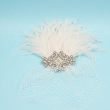 Load image into Gallery viewer, Stunning Cream Feather fascinator. FS022
