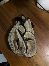 Load image into Gallery viewer, Stunning Cream &amp; Black Fascinator FS175
