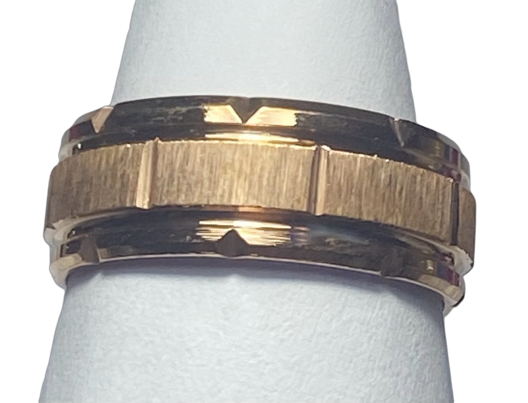 Stainless Steel - Rose Gold ring. Sizes 5, 7, 8, 9, 10, 11, 12, 13, 14.  RW216