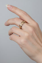 Load image into Gallery viewer, Fidget ring - Rose Gold glitter moons &amp; stars spinner. Sizes 6, 7, 8, 9, 10, 11, 12. FR122
