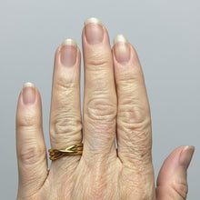 Load image into Gallery viewer, Fidget ring - Trio - Gold ring. Sizes 5, 6, 7, 8, 9, 10, 11, 12, 13. FR135

