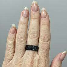 Load image into Gallery viewer, Fidget ring -  Black ring with pattern fidget ring. FR201
