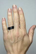 Load image into Gallery viewer, Fidget ring - black spinner. Sizes 6, 7, 8, 10.   (FR41)
