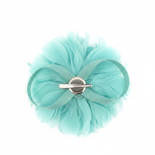 Load image into Gallery viewer, Stunning Green fascinator. FS017
