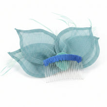 Load image into Gallery viewer, Stunning Green Fascinator. FS027
