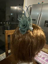 Load image into Gallery viewer, Stunning Grey Fascinator FS145
