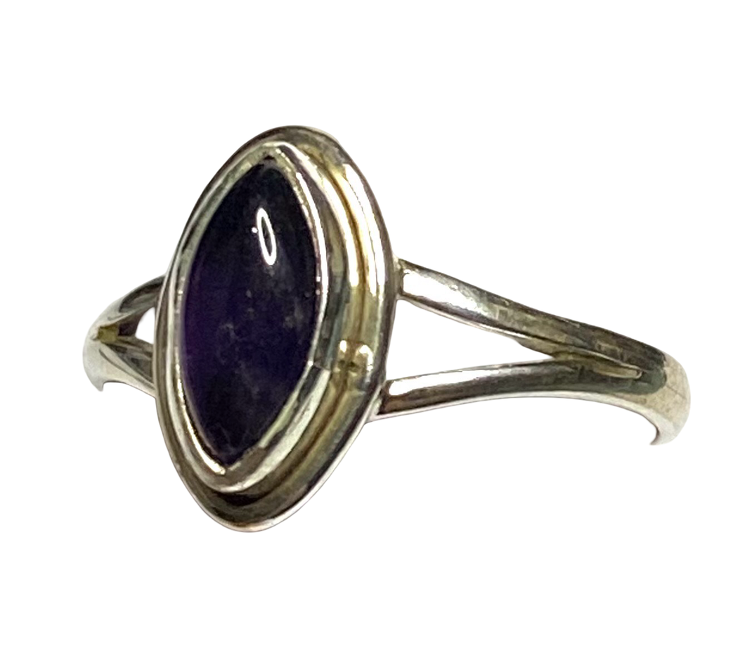 Amethyst Sterling Silver ring size 3, 4, 5, 6, 7, 8, 9, 10, 11, 12, 13   BR037