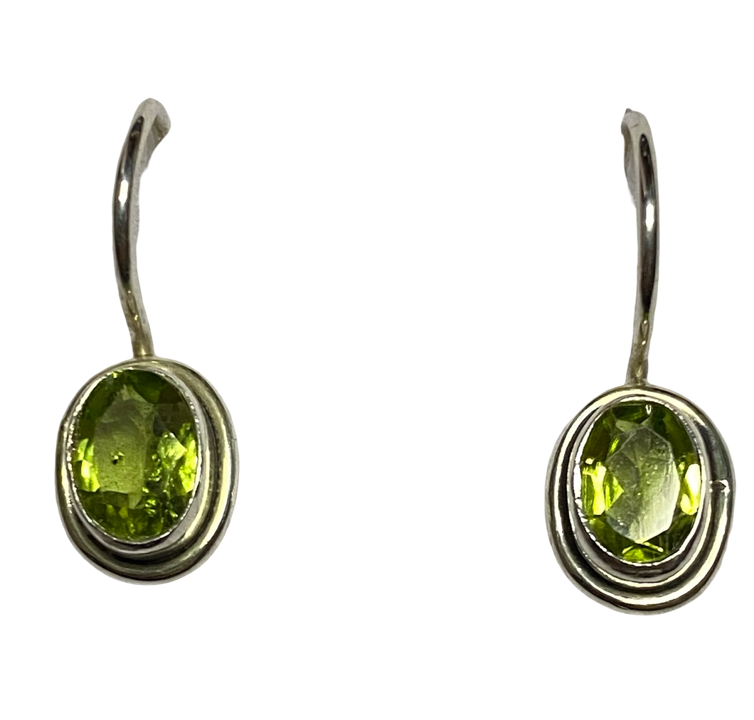 Peridot sterling silver earrings ER149