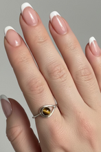 Load image into Gallery viewer, Tigers Eye Sterling silver ring size 7    (ER51k)
