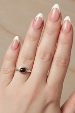 Load image into Gallery viewer, Garnet sterling silver ring size 9   (AC199)
