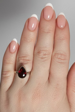 Load image into Gallery viewer, Garnet sterling silver ring size 7   (AC210)
