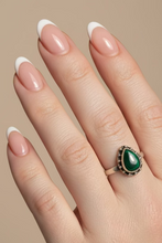 Load image into Gallery viewer, Malachite Sterling silver ring size 8     (DR13)
