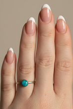 Load image into Gallery viewer, Turquoise Sterling silver ring size 7   (AC263)
