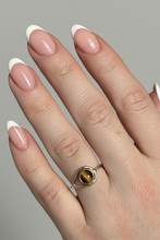 Load image into Gallery viewer, Tigers Eye Sterling silver ring size 5    (ER51d)
