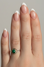 Load image into Gallery viewer, Malachite Sterling silver ring size 7     (ER54g)
