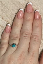 Load image into Gallery viewer, Turquoise sterling silver ring size 6   (AR2)
