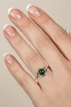Load image into Gallery viewer, Malachite Sterling silver ring size 4     (ER54f)
