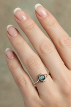Load image into Gallery viewer, Labradorite sterling silver ring    14   (AR105)
