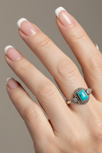Load image into Gallery viewer, Turquoise Sterling silver ring size 14  (ER25e)
