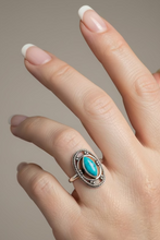 Load image into Gallery viewer, Turquoise Sterling silver ring size 7    (DC50)
