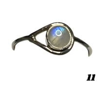 Load image into Gallery viewer, Moonstone Sterling Silver ring size  3, 4, 5, 6, 7, 8, 9, 10, 11, 12, 13  BR033
