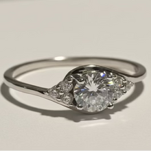 Load image into Gallery viewer, Sterling silver CZ ring.  Sizes 4, 7, 8, 9, 10. SD01
