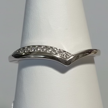 Load image into Gallery viewer, Sterling silver CZ V ring.  Sizes 4, 5, 6, 7, 8, 9, 10. SD02
