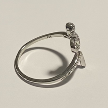 Load image into Gallery viewer, Sterling silver CZ Snake ring.  Sizes 4, 5, 7, 8, 9, 10. SD03
