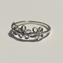 Load image into Gallery viewer, Sterling silver CZ Flowers ring.  Sizes 4, 5, 6, 9, 10, 12. SD07
