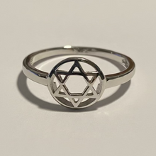 Load image into Gallery viewer, Sterling silver Star of David ring.  Sizes 4, 5, 6, 7, 9, 10. SD14
