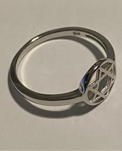 Load image into Gallery viewer, Sterling silver Star of David ring.  Sizes 4, 5, 6, 7, 9, 10. SD14
